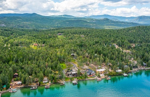 Lakeside House | Tamarack Terrace