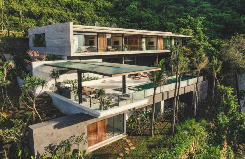 Praya Barat Resort | Tampah Hills