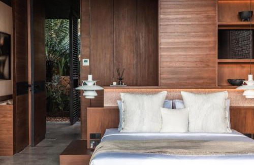 Praya Barat Resort | Tampah Hills