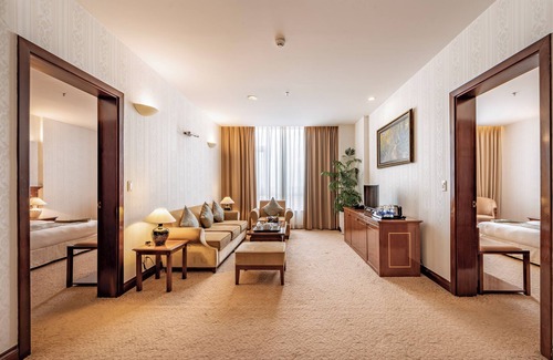 Phu Nhuan Hotel | Tan Son Nhat Saigon Hotel