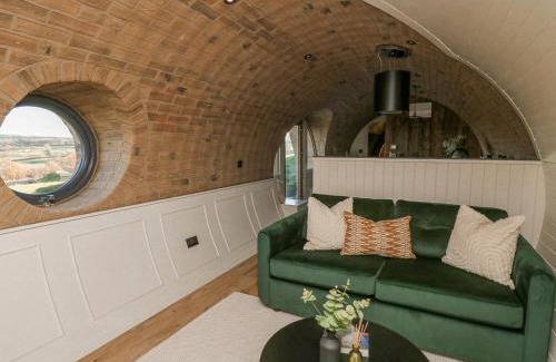 Llanfair Caereinion House | Tan y Wawr- Onnen