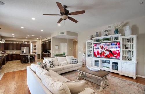 Arabian Views House | Tangerine Sky