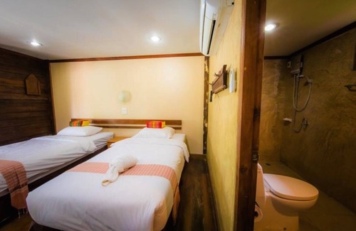 Udon Thani Hotel | Tanita Lagoon Resort