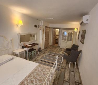 Tokoglu Hotel | Tarçın Alaçatı Otel