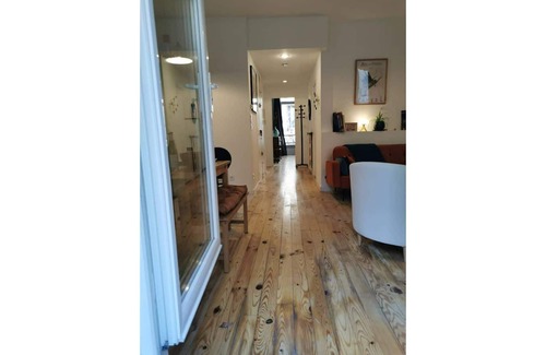 Les Cinq Avenues Apartment | Tastefully renovated apartment with terrace