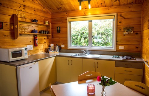 Hahei House | Tatahi Lodge Beach Resort