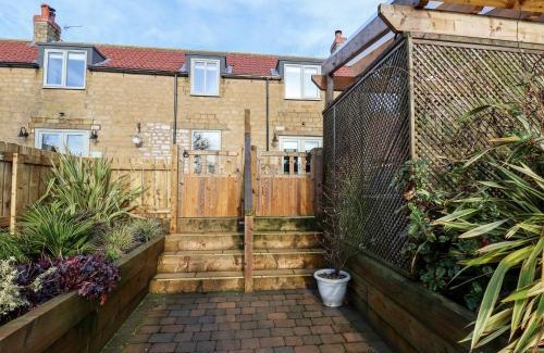 Scarborough House | Tawny Cottage