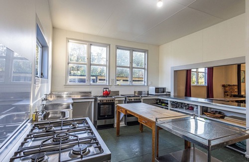 Erua House | Taylor Lodge Adventure Base - Erua Holiday Home