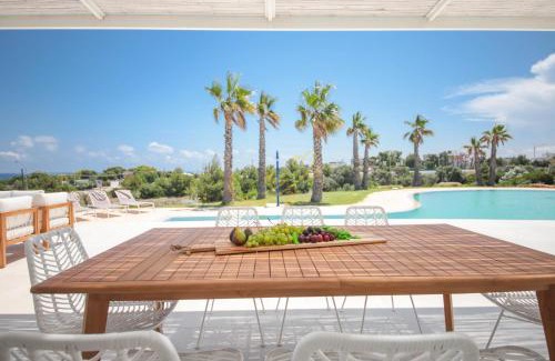 Capitolo Villa | TD Villa Maestrale Luxury Pool & Sea View
