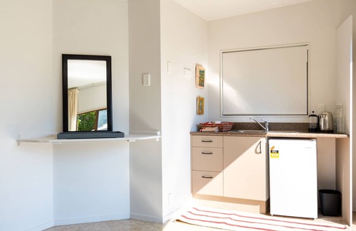 Te Awanga House | Te Awanga-Zari House- Private&Quiet- nChildren & PETS welcome* (Upon agreement)