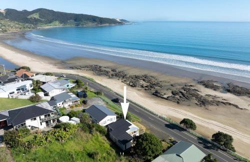 Ahipara House | Te Hu - Ahipara Beachfront Bach