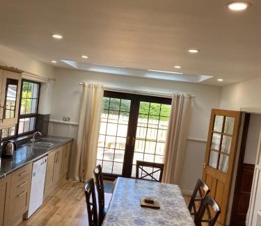 Londonderry House | Teach Mor