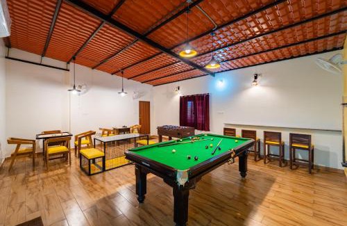 Ganapathichettikulam Villa | Teak Leaf Gateway Villa with Swimming Pool Indoor Games