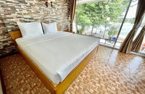 Kamphaeng Phet Hotel | Techno Riverview Resort