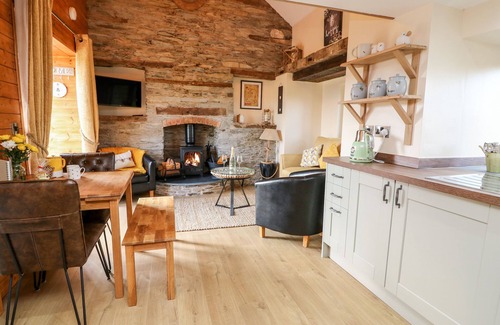 St Harmon Cottage | TEGFAN BARN, romantic, character holiday cottage in Rhayader