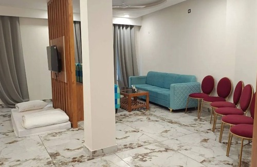 Tikamgarh Hotel | Tej Hotel & Restaurant