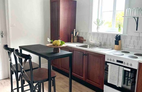 Penola House | Telegraph Station Staysnn