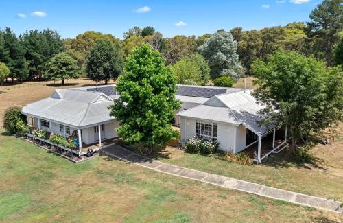 Creswick Bed & Breakfast | Tell Tales Bed & Breakfast