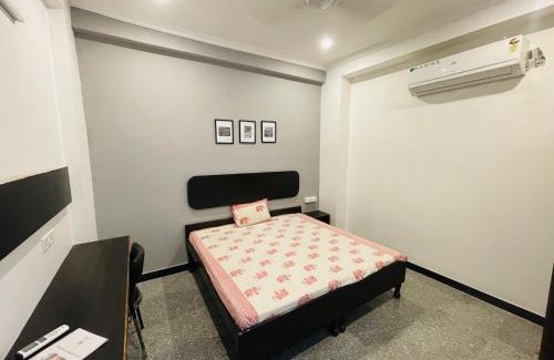 Vidhyadhar Nagar House | Tenants I