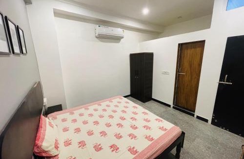 Vidhyadhar Nagar House | Tenants I