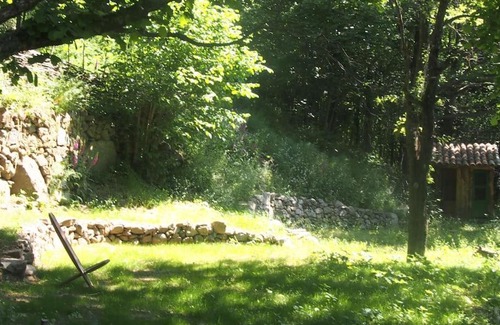 Burzet Other | Tente Tipi en pleine forêt