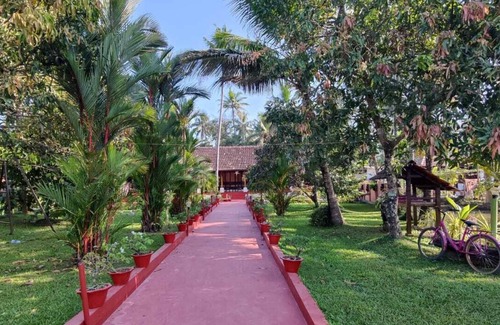 Vaikom Villa | Tentgram Alleppey Riverfront