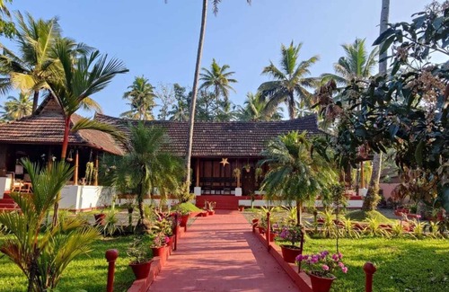 Vaikom Villa | Tentgram Alleppey Riverfront