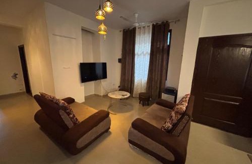 Meerut Apartment | Terminal Stay - Independent Private cozy Vibes in Meerut