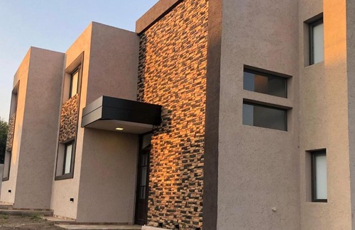 Villa Icho Cruz Apartment | Terra Bella PA