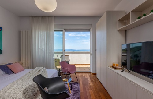 Buzdohanj Bed & Breakfast | Terra Magica Room with parking, balcony and sea view