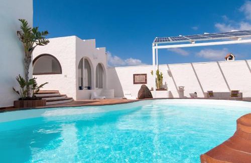 Telde House | Terrace on the Beach