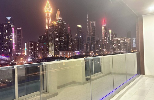 Al Satwa Apartment | Terrace stunning Burj view , 2 bedroom apartment 5 mins to dubai mall