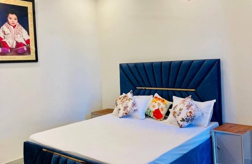 Gurugram Other | Terrific 5-BHK farmhouse in Gurugram with stunning views