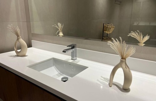 Al Wasl Villa | Terrific bedroom villa in Dubai - Female Only