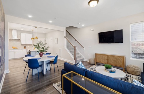Wake Forest Condo | Tessa - Luxury 3 BR Retreat + Garage