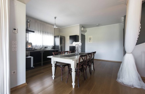 Kallikratia House | Tessi’s House by Luxlikehome