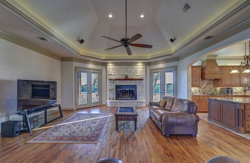 Rochelle House | Texas River Ranch-518 Acres; 2 Homes, Sleeps 21; +/- 3 Miles of River Frontage