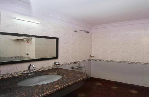 Rajajinagar Hotel | Textures&Artistic Rooms Stay near Metro station