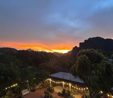 Hoa Lu House | Thach's Homestay Tam Coc