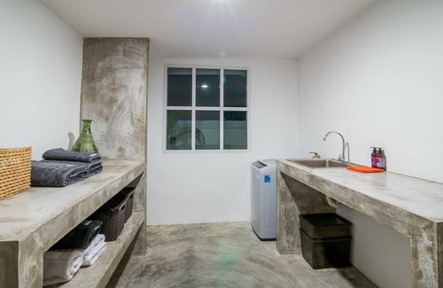 Wang Pong House | Thailand Private 10 meters pool villa