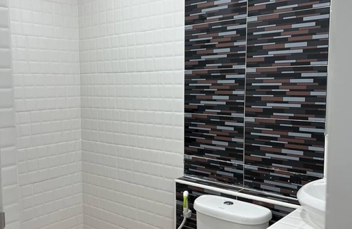 Khao Khan Song Hotel | Thana Apartment