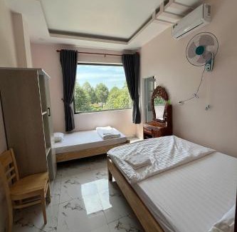 Bau Bang Hotel | Thanh Hang Hotel