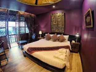 Mueang Kao Resort | Tharaburi Resort