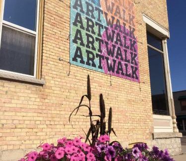 De Pere Apartment | The 1913 - Newly Renovated Historic Downtown Loft