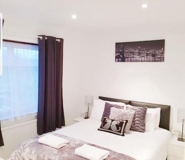 Ponders End Bed & Breakfast | The 55