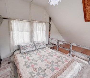 Khok Khram Ski Chalet | The 99 Cottage (บ้านทุ่งบางปลาม้า)