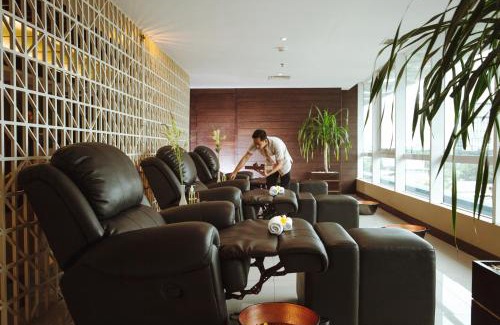 Ketintang Hotel | The Alana Surabaya