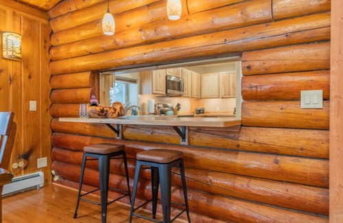 College House | The Alaskan Dream Lodge