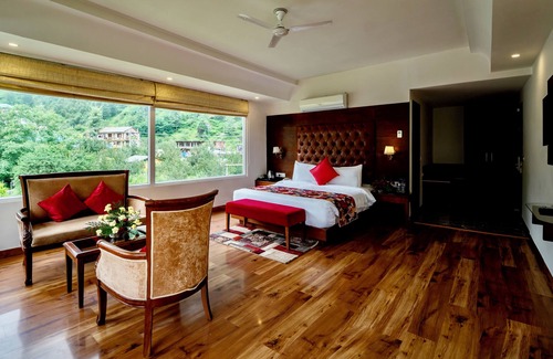 Bashisht Hotel | The Allure Grand Resort