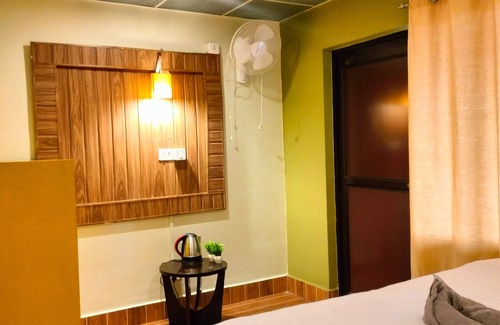 Almora Hotel | The Alpine Vista